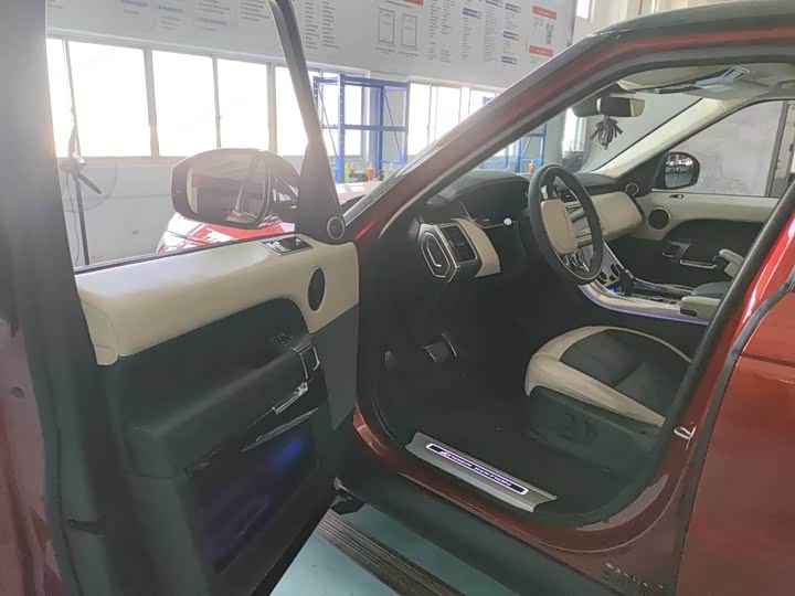 Фото 7 - Land Rover Range Rover Sport