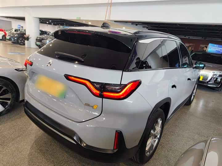 Фото 7 - Nio ES6