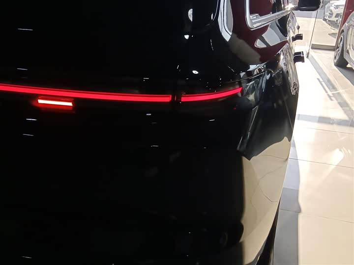 Фото 8 - LiXiang L6