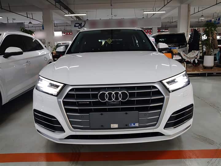 Фото 3 - Audi Q5L