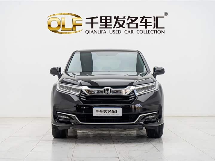 Фото 2 - Honda Avancier