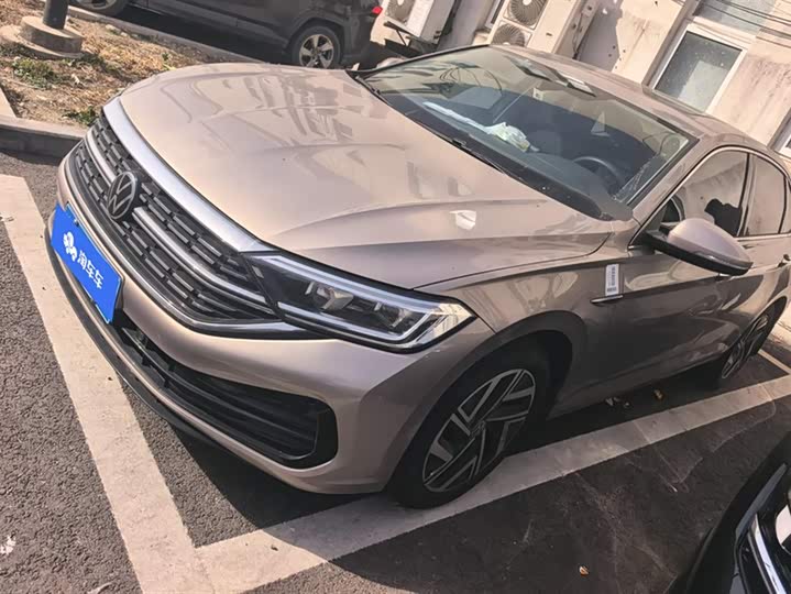 Фото 1 - Volkswagen Sagitar L