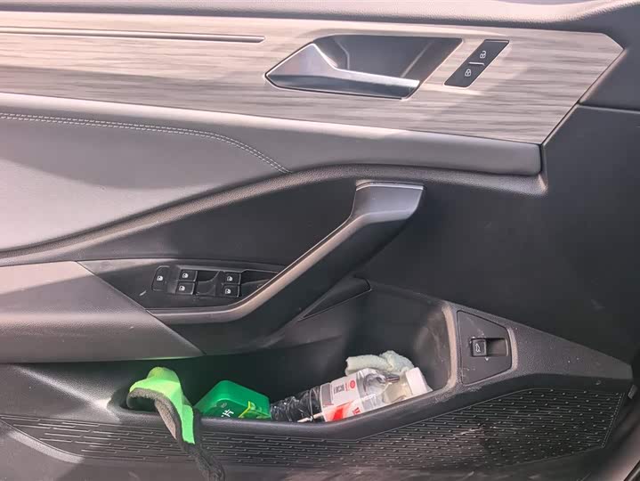 Фото 7 - Volkswagen Sagitar L