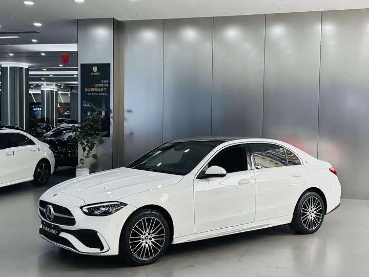 Фото 1 - Mercedes-Benz C-Class