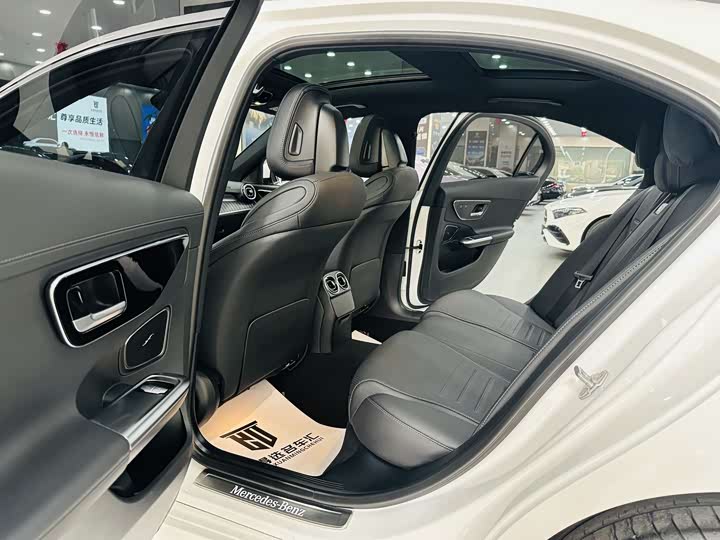 Фото 6 - Mercedes-Benz C-Class