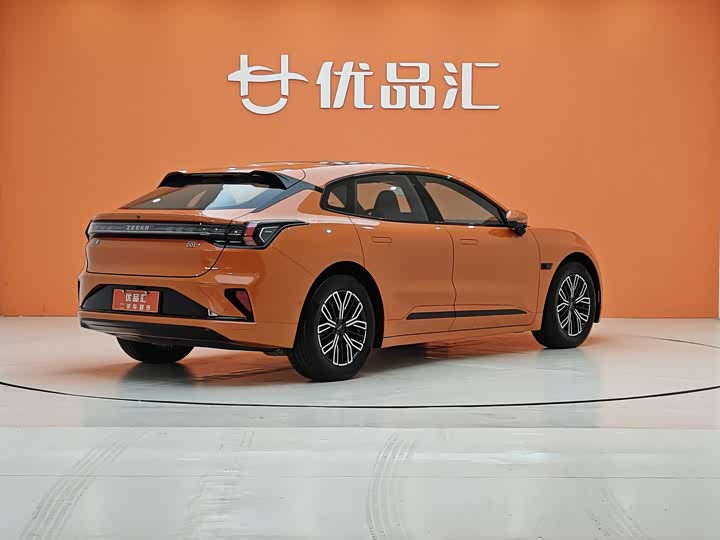 Фото 5 - Zeekr 001