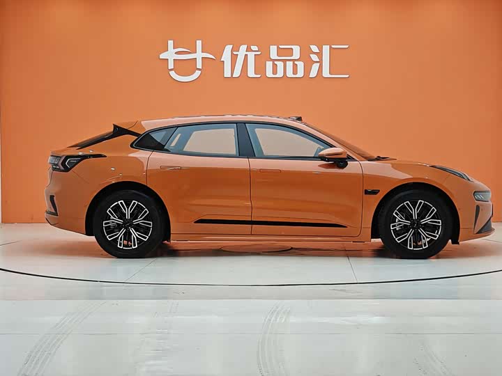 Фото 6 - Zeekr 001