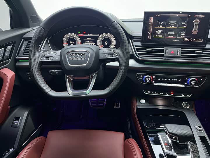 Фото 9 - Audi Q5L