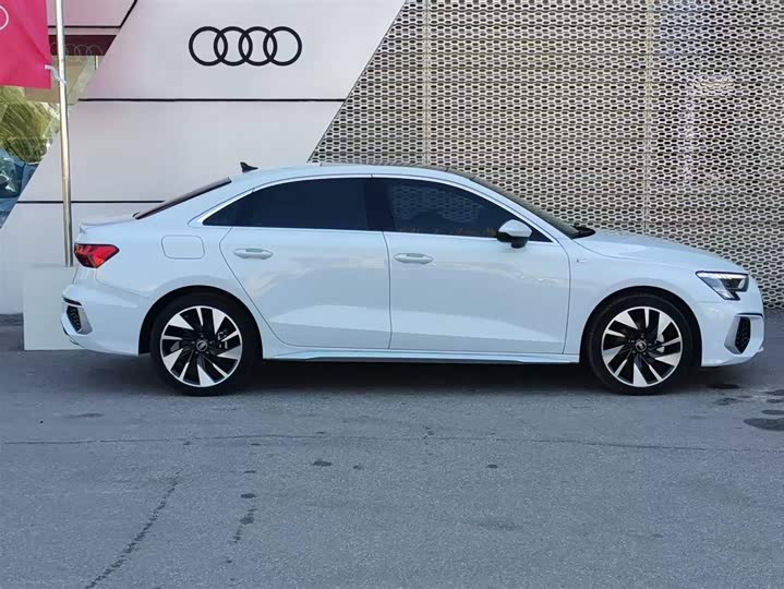 Фото 4 - Audi A3