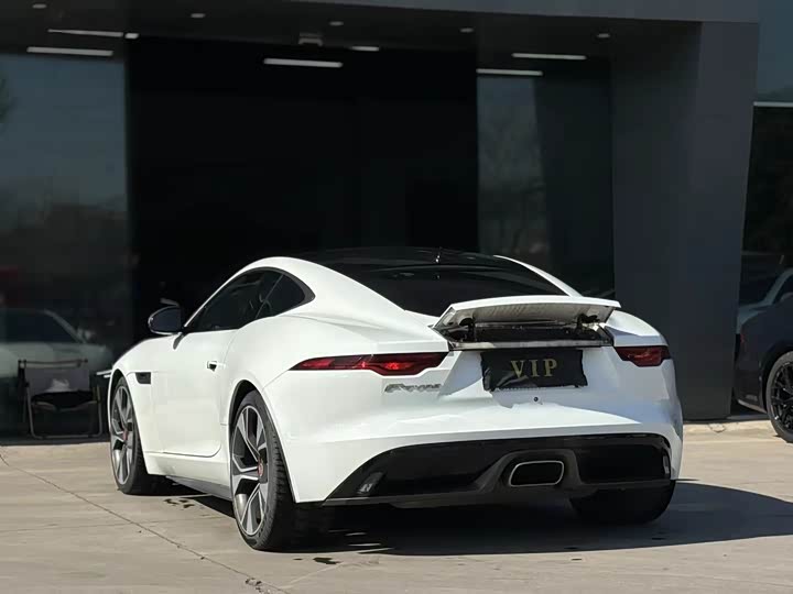 Фото 6 - Jaguar F-Type