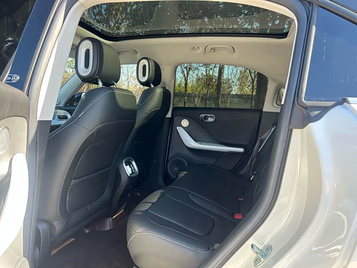 Фото 8 - Smart #1