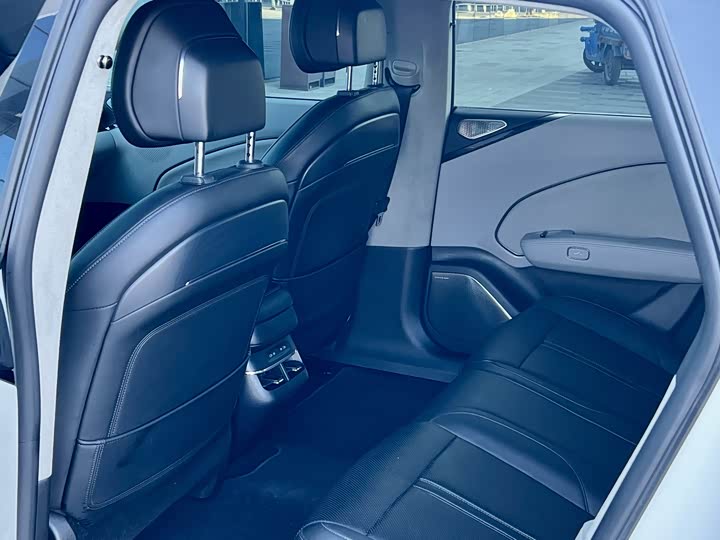 Фото 9 - Zeekr 007