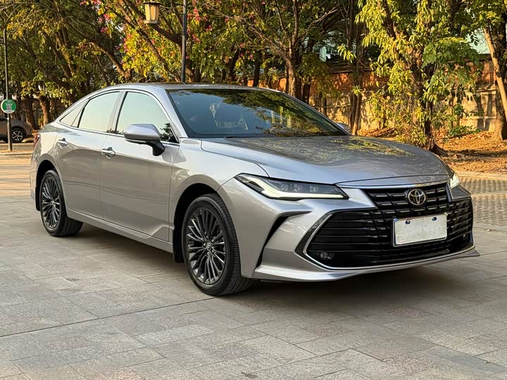 Фото 3 - Toyota Avalon