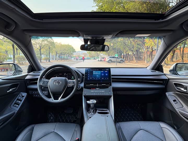 Фото 7 - Toyota Avalon