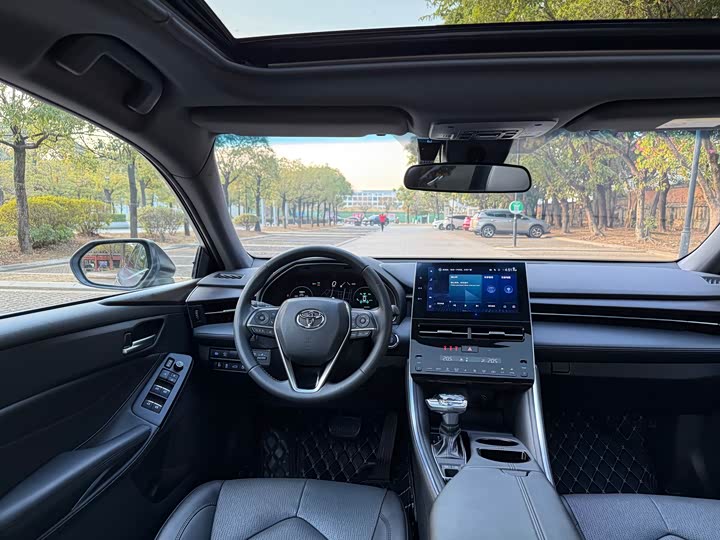 Фото 9 - Toyota Avalon