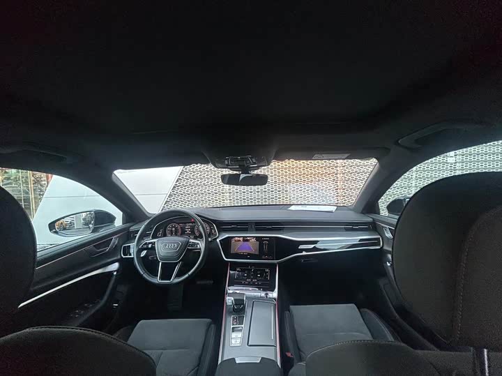 Фото 9 - Audi A6L