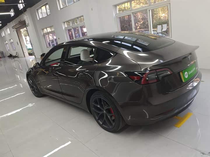 Фото 5 - Tesla Model 3