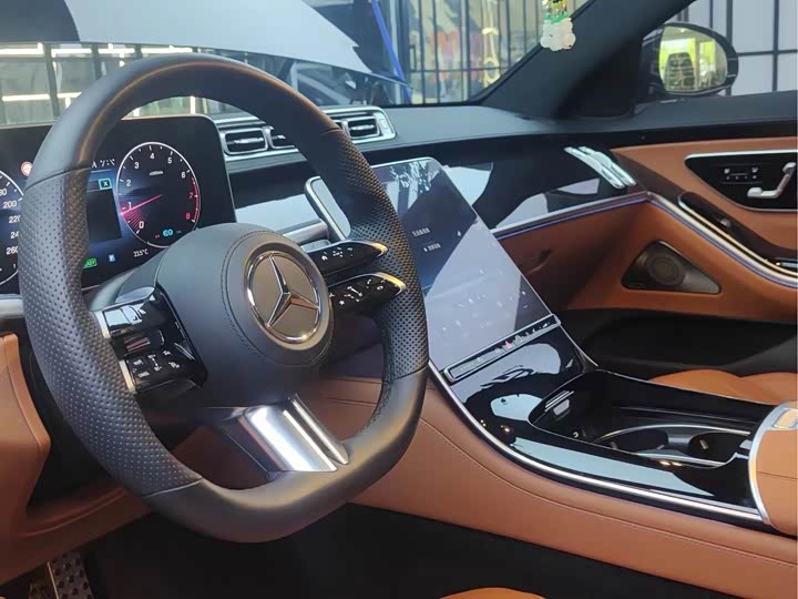 Фото 6 - Mercedes-Benz S-Class