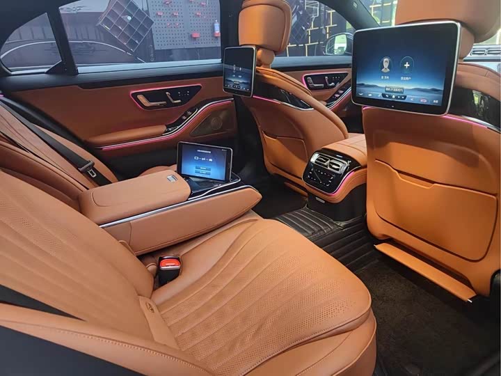 Фото 8 - Mercedes-Benz S-Class