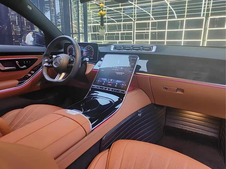 Фото 9 - Mercedes-Benz S-Class