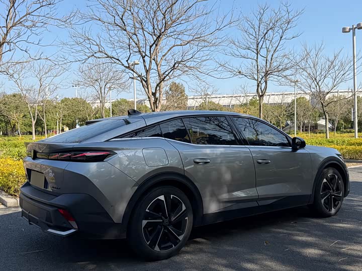 Фото 9 - Peugeot 408X