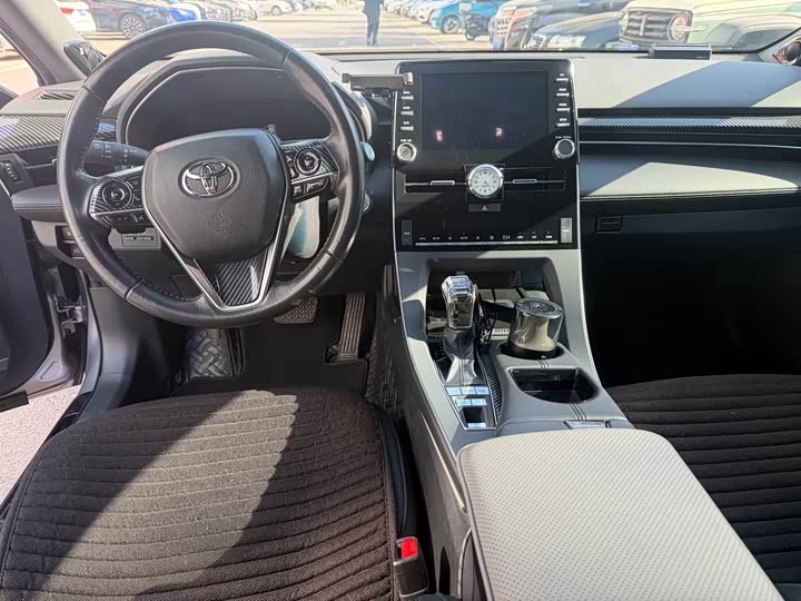 Фото 4 - Toyota Avalon