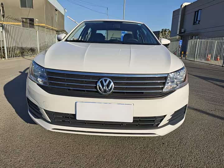 Фото 2 - Volkswagen Lavida