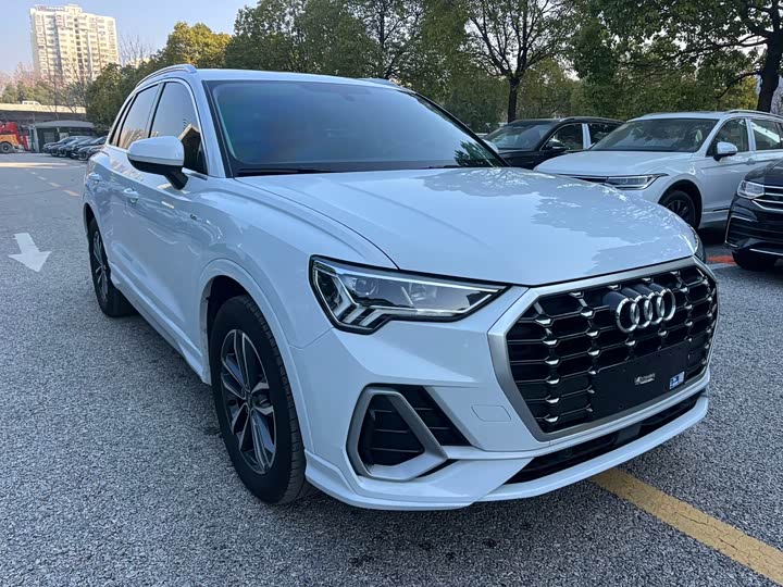 Фото 3 - Audi Q3