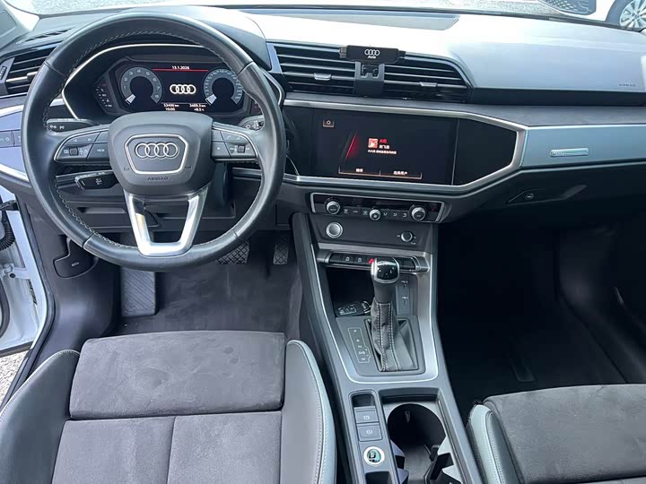 Фото 6 - Audi Q3