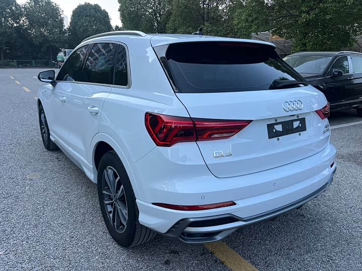 Фото 9 - Audi Q3