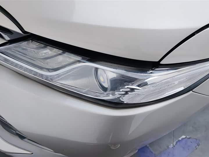 Фото 5 - Toyota Camry