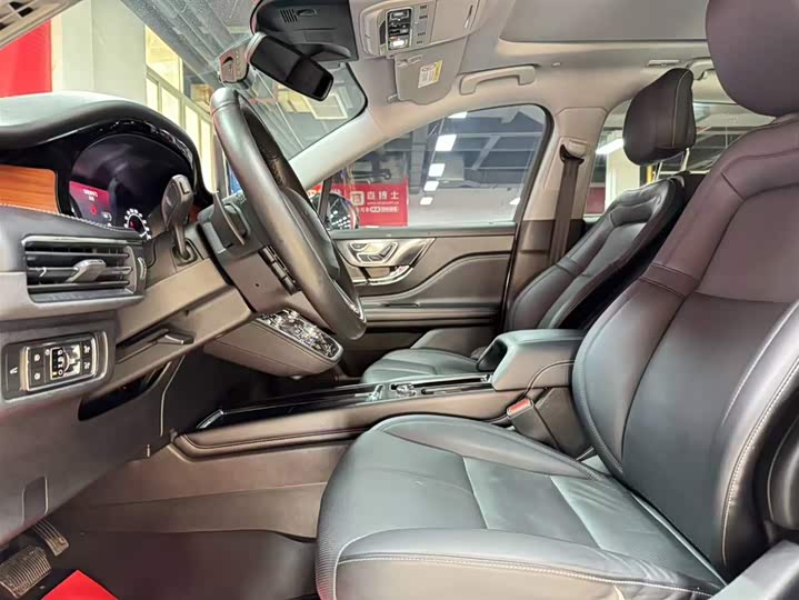 Фото 7 - Lincoln Corsair