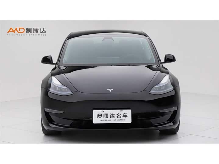 Фото 2 - Tesla Model 3