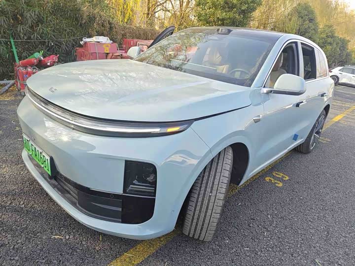 Фото 1 - LiXiang L6