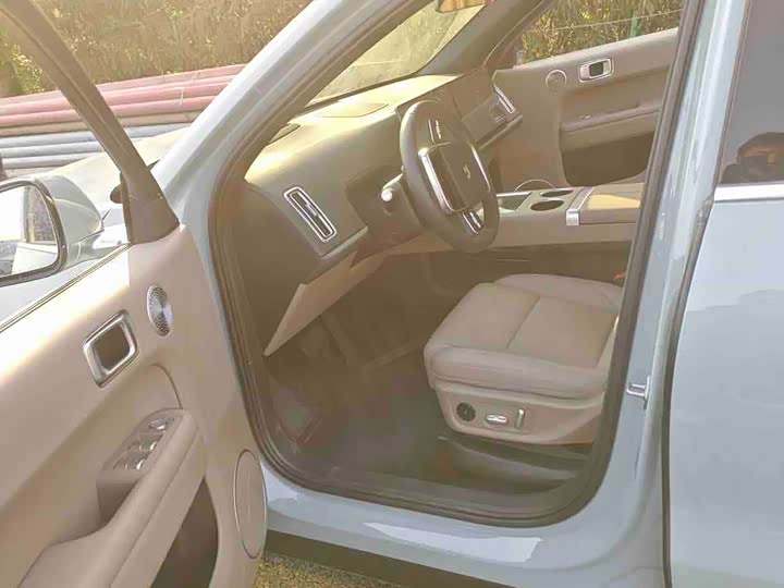 Фото 3 - LiXiang L6