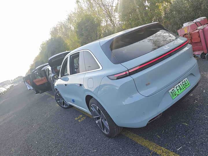 Фото 7 - LiXiang L6