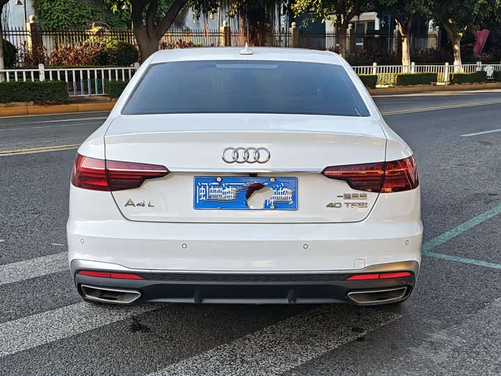 Фото 5 - Audi A4L