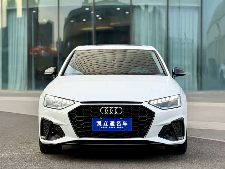 Фото 2 - Audi A4L