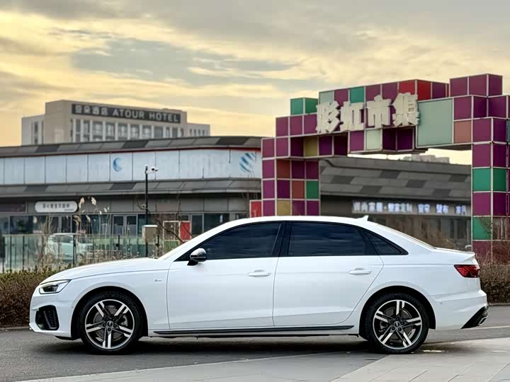 Фото 3 - Audi A4L