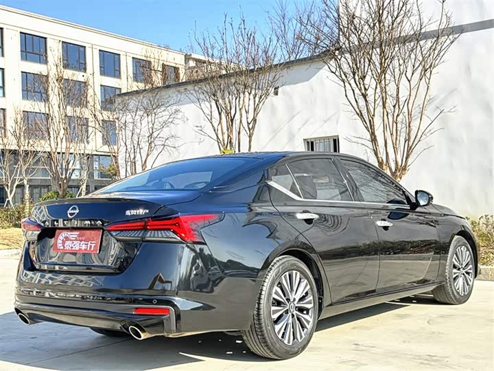 Фото 4 - Nissan Teana