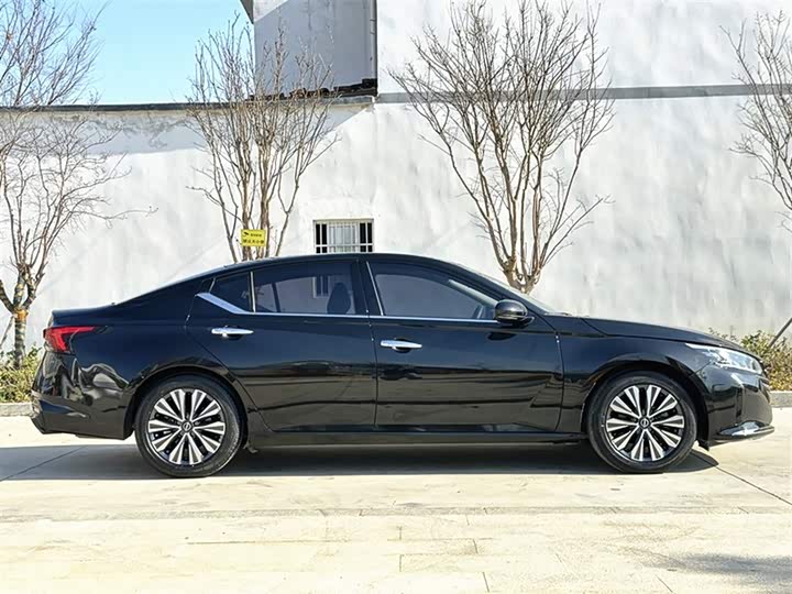 Фото 7 - Nissan Teana