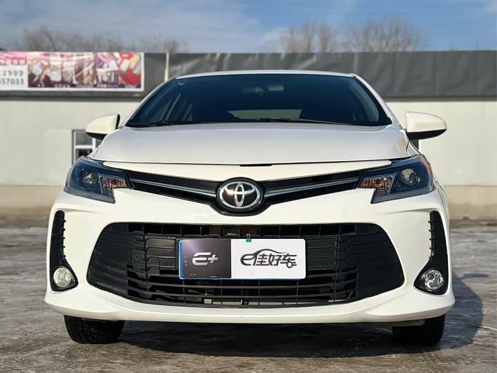 Фото 2 - Toyota Vios