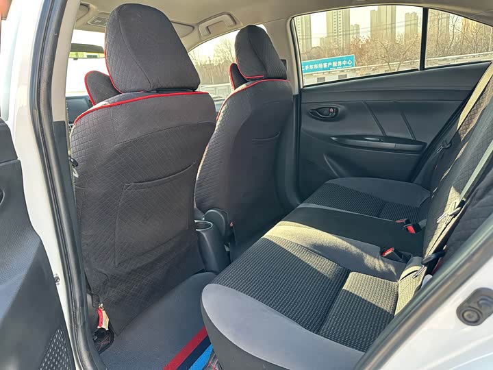 Фото 5 - Toyota Vios