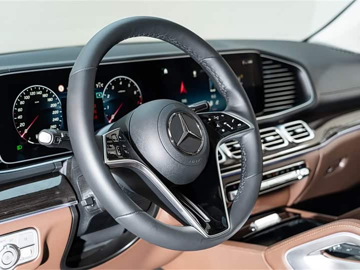 Фото 8 - Mercedes-Benz GLE-Class