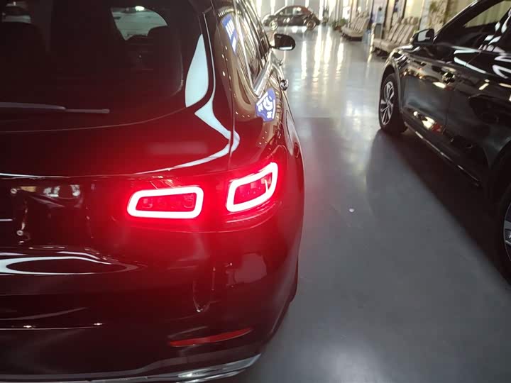 Фото 8 - Mercedes-Benz GLC-Class