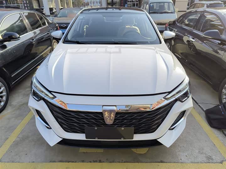 Фото 3 - Roewe i6 Max EV