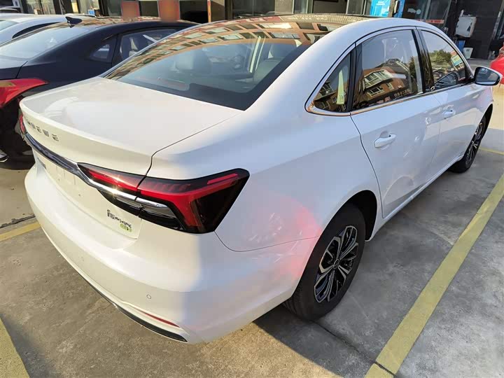 Фото 7 - Roewe i6 Max EV