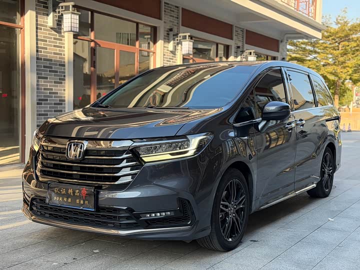 Фото 1 - Honda Odyssey