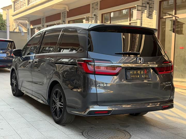 Фото 4 - Honda Odyssey