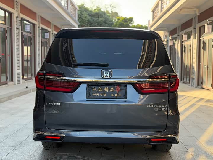 Фото 5 - Honda Odyssey